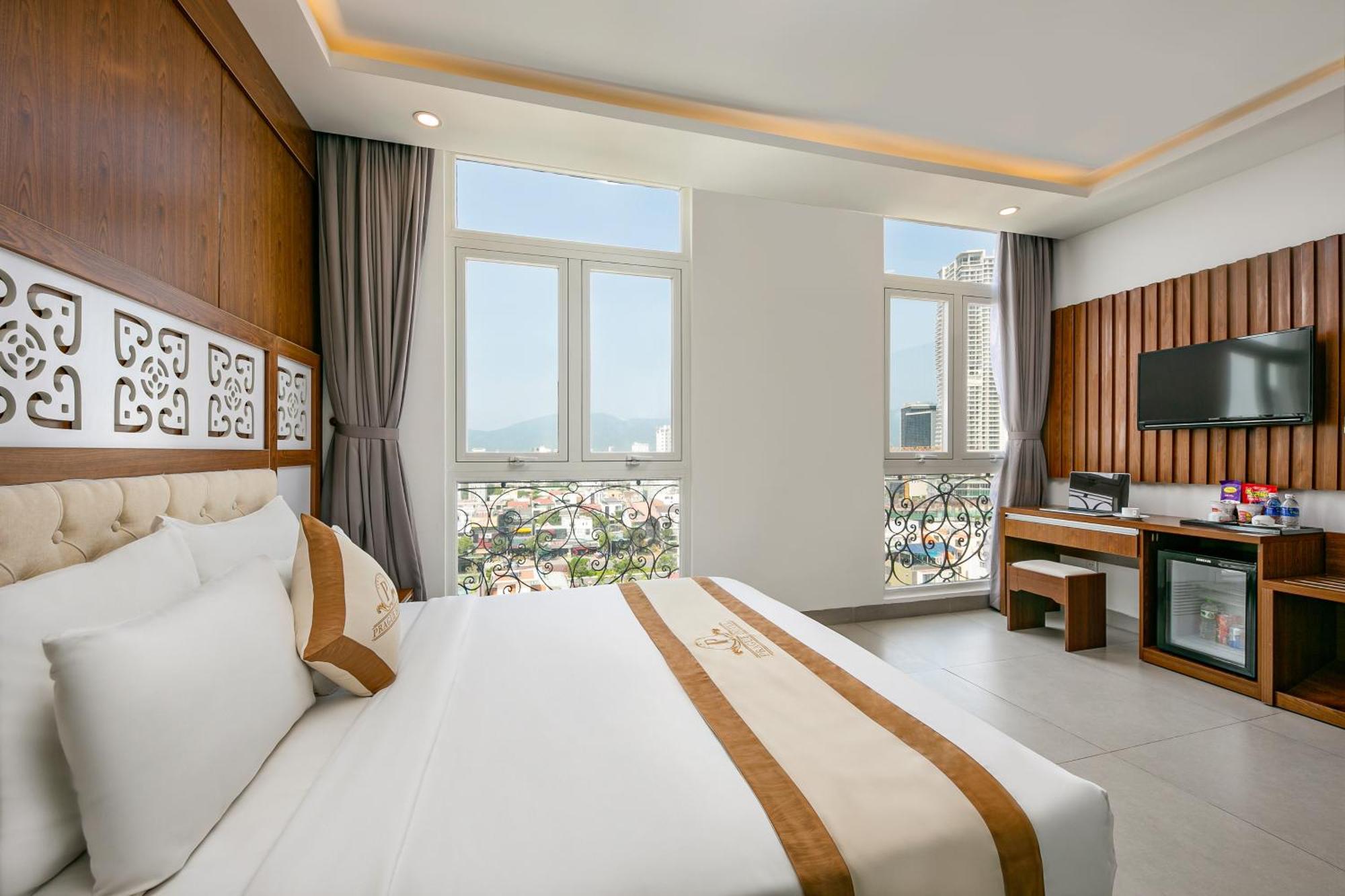 Prague Da Nang Beach Hotel Exterior photo