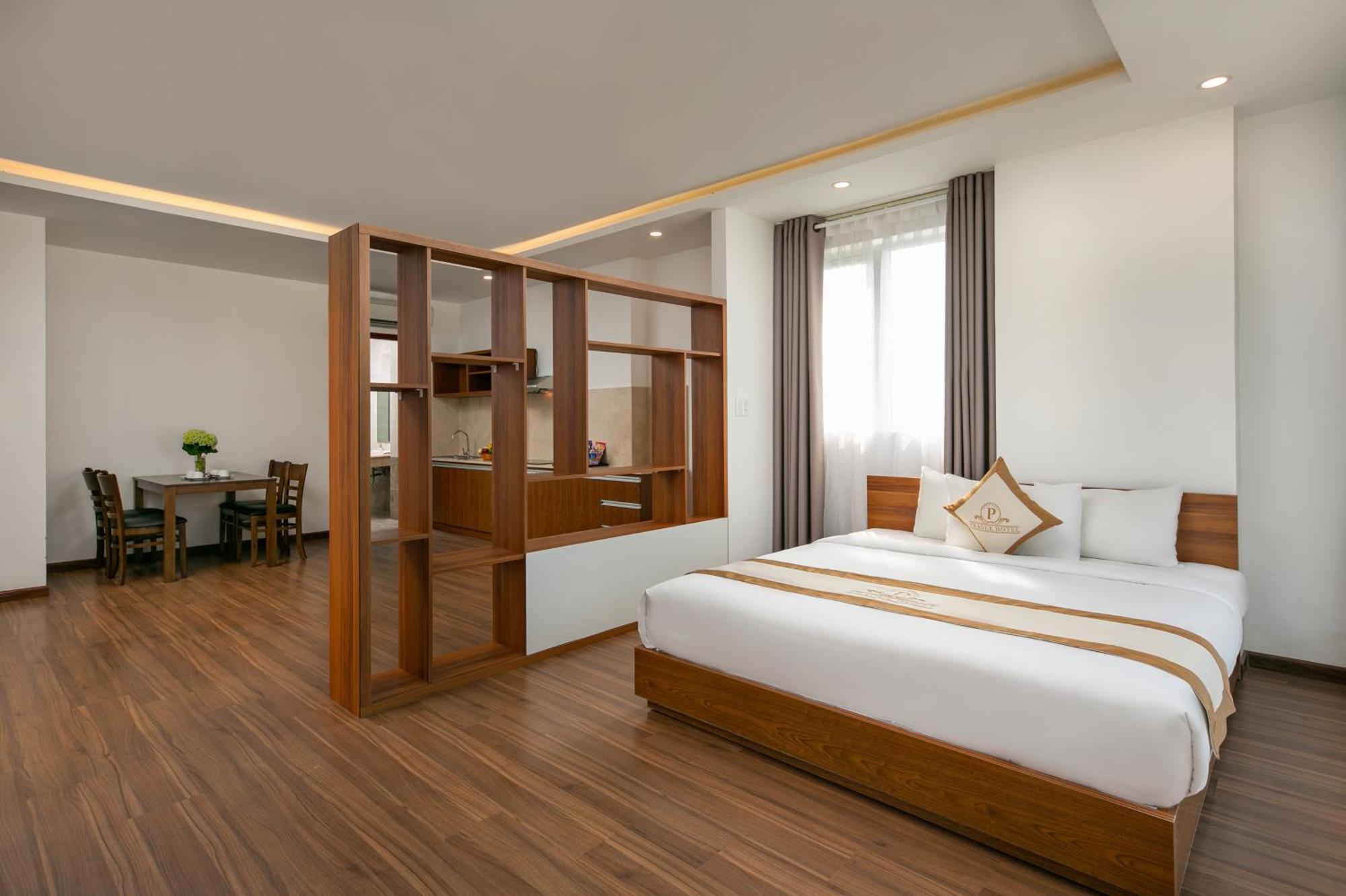 Prague Da Nang Beach Hotel Exterior photo