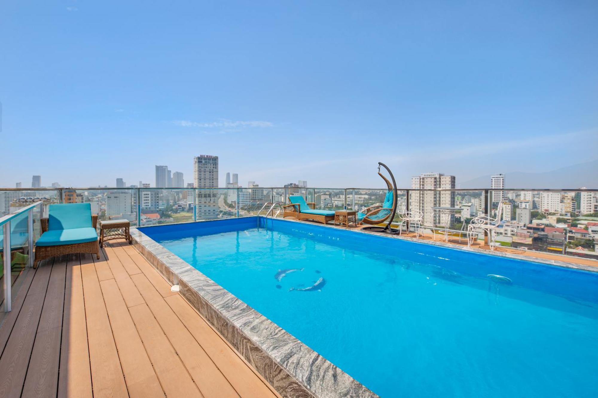 Prague Da Nang Beach Hotel Exterior photo